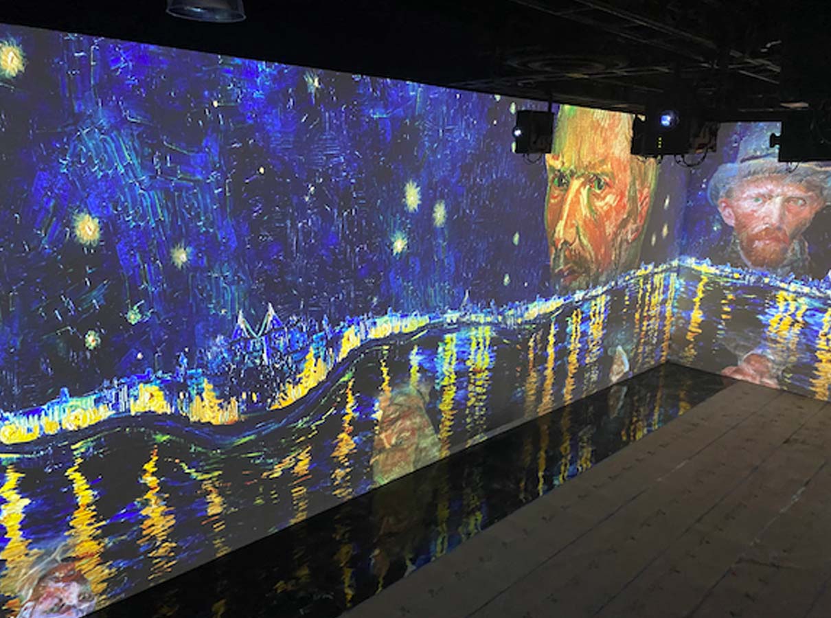 Jokake Builds Immersive Van Gogh Phoenix